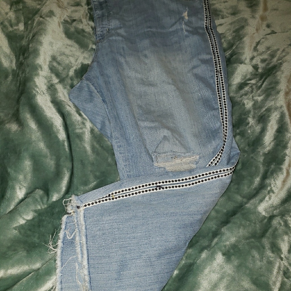 Sz 26 Loft light blue Jean capris  destructive